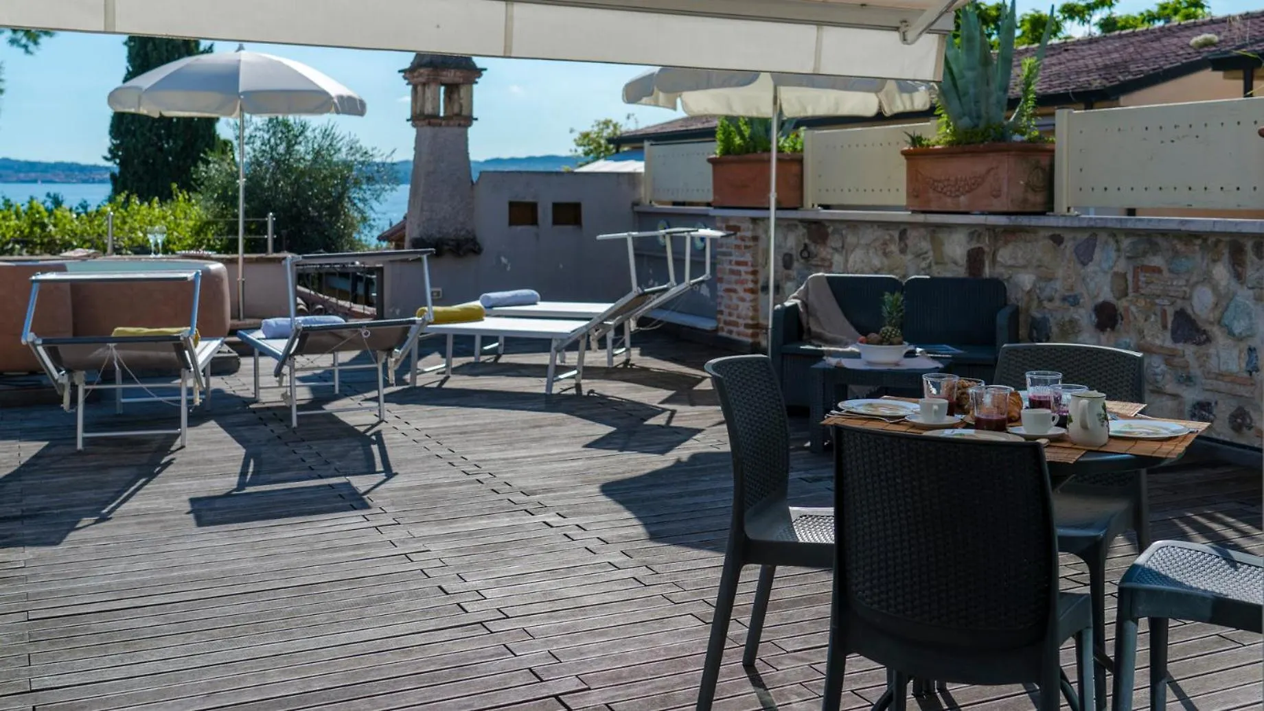 Arcimboldo House 2&2, Emma Villas Sirmione Italia